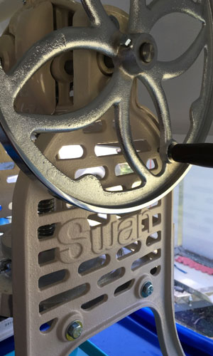 Swan SI-7 manual ice shaver